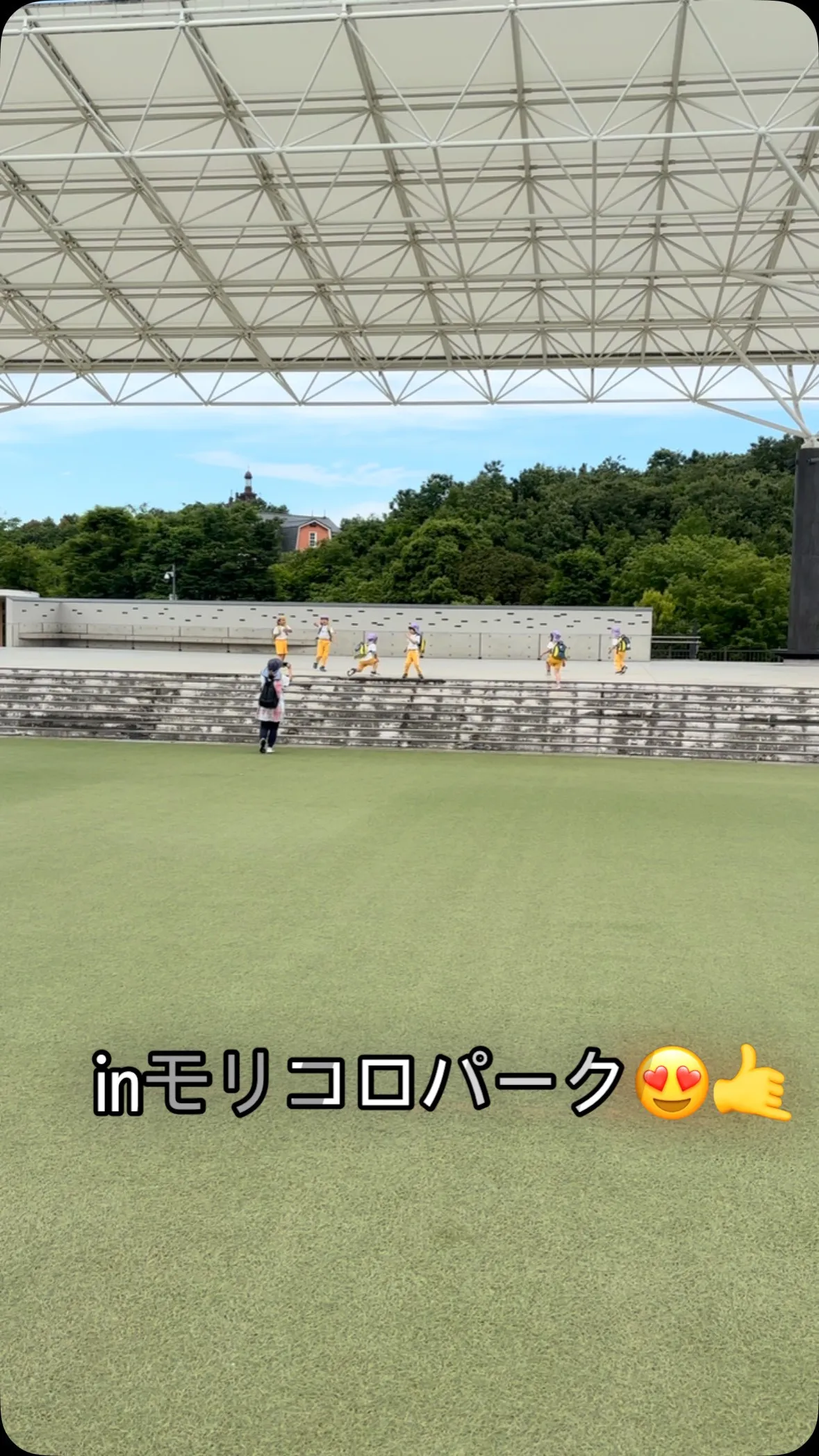 舞台を見つけると踊り出す🤭🤭🤭